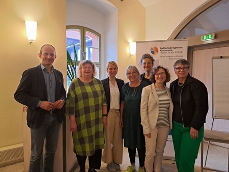 Aktionsprogramm Kommune – Frauen in die Kommunalpolitik (1)