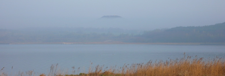 Blick zur Landeskrone über den Berzdorfer See (c) Hintz, Torsten